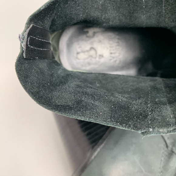 Vince Camuto stacked heel black leather bootie - Picture 7 of 8